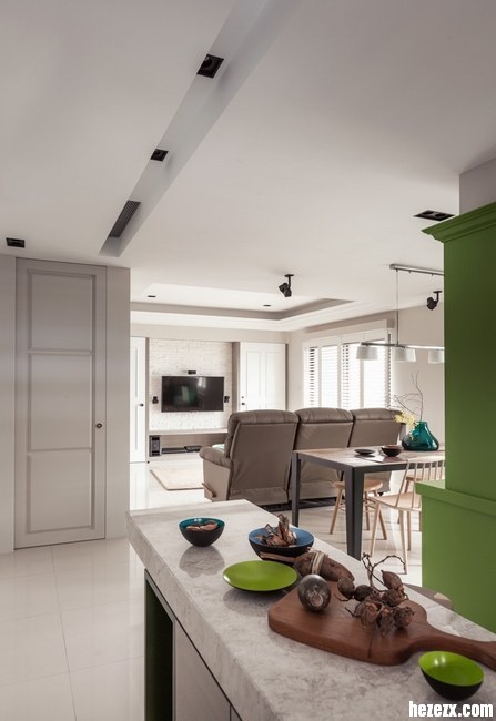 7022ABD27172.jpg